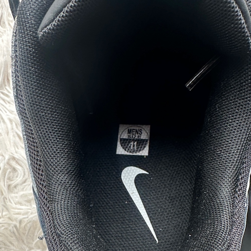 Nike Dual-Tone Black and Gray Sneakers - Picture 7 of 8
